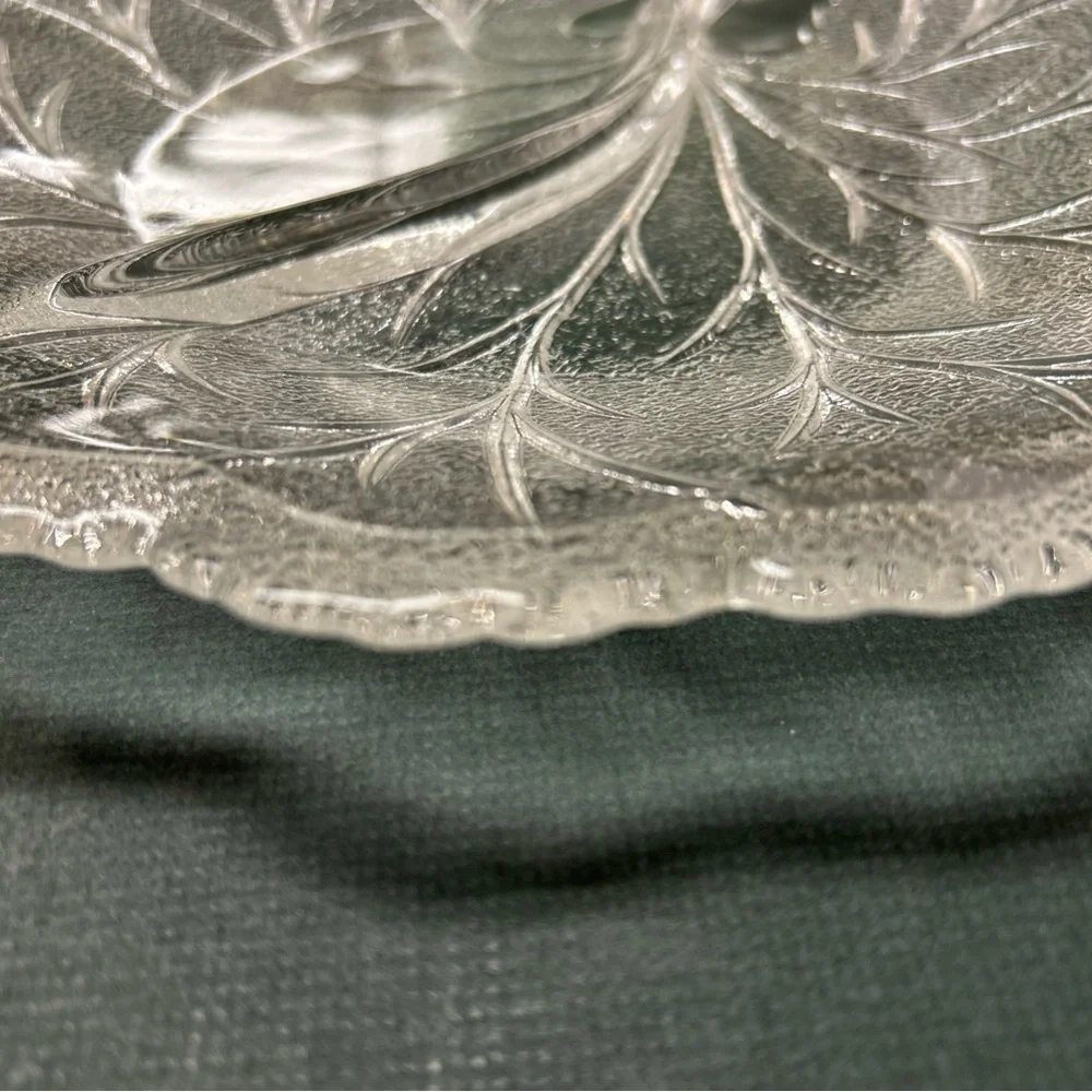 Indiana Glass Pebble Leaf Clear Frosted Divided‎ 10” Relish dish entertaining